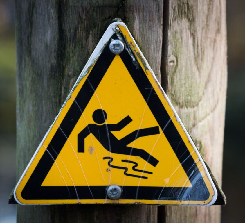 slip and fall warning sign